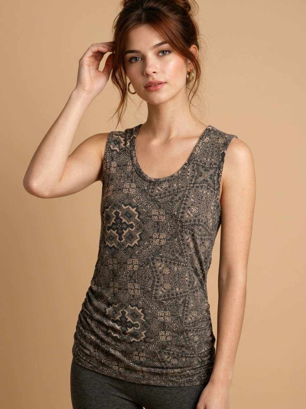 Everly Grey ruched top! Geometric Print Tank Top